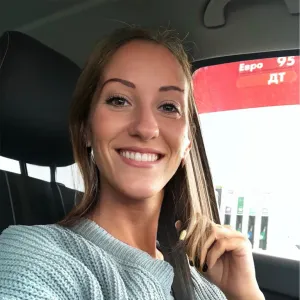Лена Власова