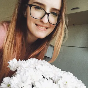 Александра Тихомирова